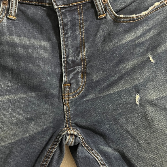 Old Navy 31x30 Slim Built-InTough Jeans - Picture 3 of 11